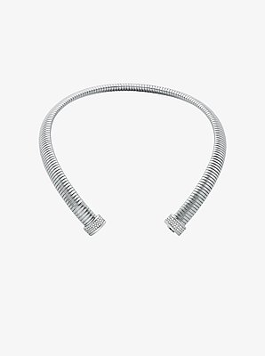Collar r&iacute;gido de lat&oacute;n chapado en metales preciosos con incrustaciones