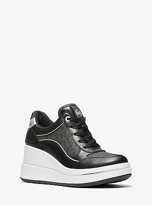 Sneaker Emmy aus Signature-Logostoff und Leder mit Keilabsatz