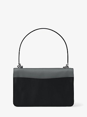 Schultertasche Claire Large aus gekrispeltem Leder in Blockfarben