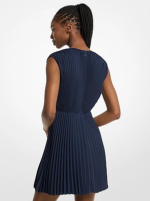 Mini-robe pliss&eacute;e en cr&ecirc;pe satin&eacute;e au dos