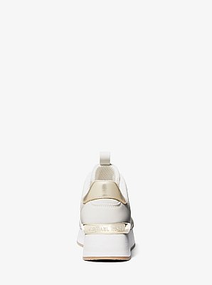 Sneaker Raina met plateauzool en kenmerkend logo