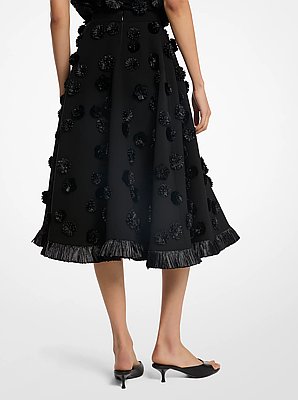 Falda circular de crep&eacute; de lana con bordado floral a mano
