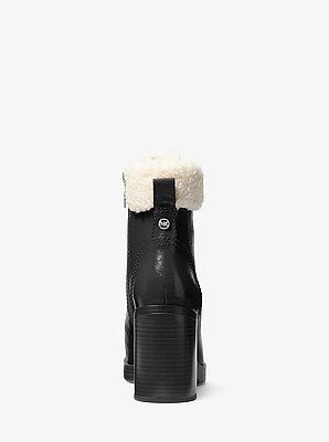 Bota Lacy de imitaci&oacute;n de piel de oveja con tac&oacute;n de bloque