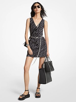 Minivestido de sarga el&aacute;stica con estampado status