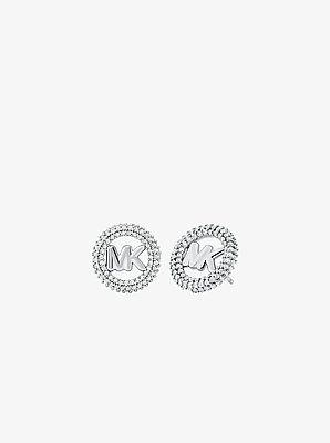Petits clous d&rsquo;oreilles &agrave; pav&eacute; et &agrave; deux tons avec breloque &agrave; logo