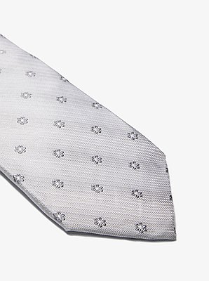 Corbata de seda con bordado floral