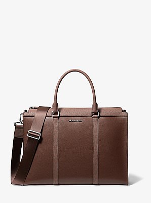 Malet&iacute;n Cooper de piel granulada con logotipo exclusivo