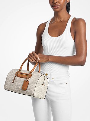 Jet Set Travel Medium Signature Logo Duffel Crossbody Bag