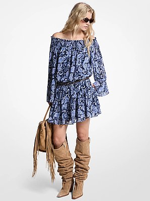 Schulterfreies Kleid aus Georgette mit Paisleymuster