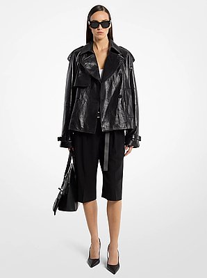 Gabardina corta de piel oversize