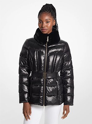 Komprimierbare Daunenjacke aus abgestepptem Nylon mit Kunstpelzbesatz