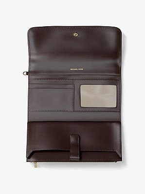 Jet Set Medium Pebbled Leather Smartphone Wristlet