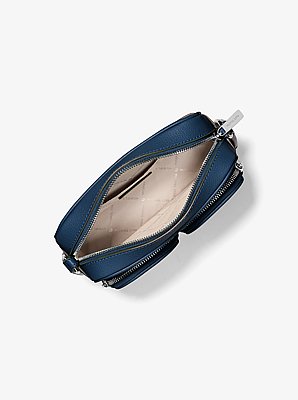 Bolso cruzado Jet Set mediano de cuero con funda para Apple AirPods Pro&reg;