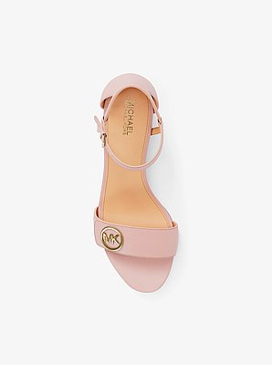 Hannah Sandal