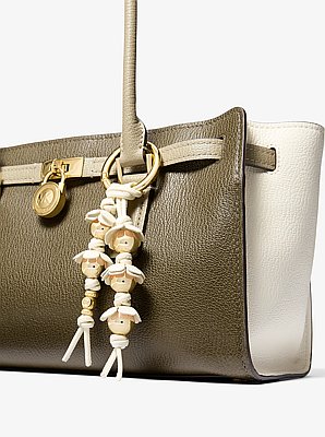 Taschenanh&auml;nger mit Zierblumen