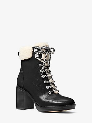Bota Lacy de imitaci&oacute;n de piel de oveja con tac&oacute;n de bloque