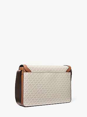 Bolso messenger Pacey con adornos y logotipo exclusivo
