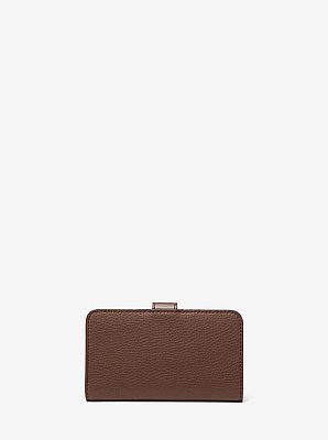 Jet Set Travel Medium Pebbled Leather Billfold Wallet