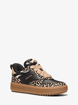 Zapatilla Rumi de pelo de becerro con estampado animal y plataforma