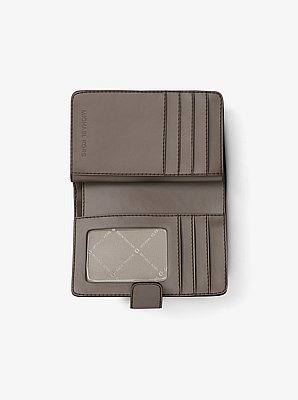 Jet Set Travel Medium Signature Logo Billfold Wallet