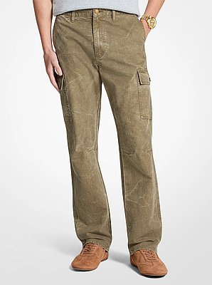 Pantalon cargo en denim teint en pi&egrave;ce