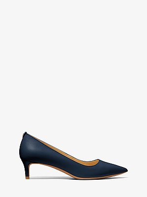 Pumps Alina Flex aus Leder mit Kitten-Heel-Absatz