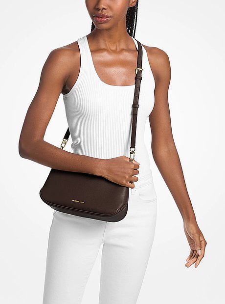 Jet Set Medium Leather Convertible Crossbody Bag