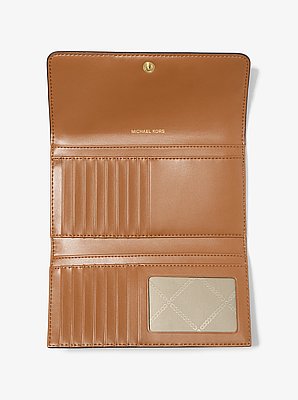 Cartera grande de piel con tres pliegues y logotipo