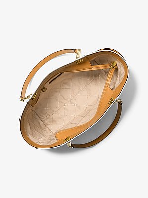 Jet Set Large Signature Logo Shoulder Bag image number 1