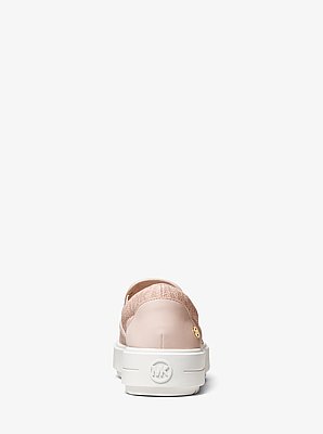 Zapatilla Emmet sin cordones y con logo