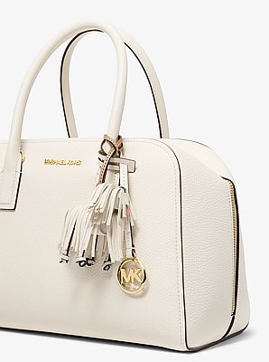 Breloque pour sac en cuir en forme de chien &agrave; poil long