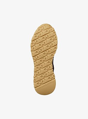 Sneaker Nova aus perforiertem Wildleder