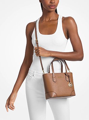 Tr&egrave;s petit sac fourre-tout convertible Eva en cuir