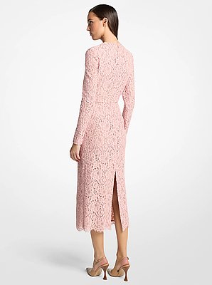 Vestido recto con encaje floral con relieve