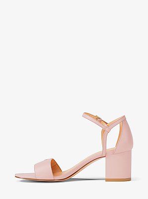 Hannah Sandal