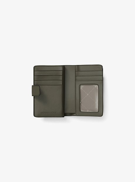 Jet Set Travel Medium Signature Logo Wallet