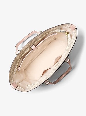 Jet Set Travel Extra-Large Signature Logo Tote Bag