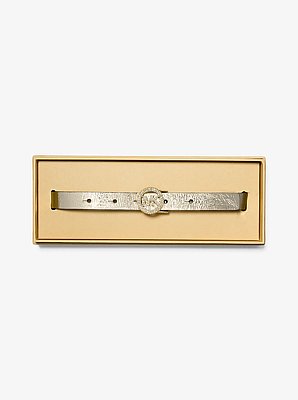 Cintura in pelle metallizzata con logo e pav&eacute;