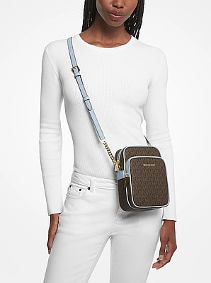 Jet Set Travel Medium Logo Crossbody Bag