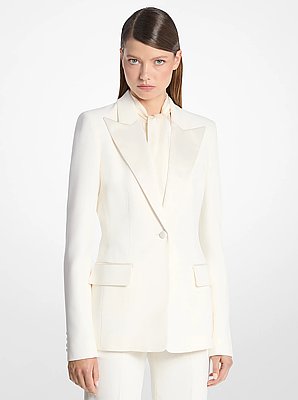 Blazer Georgina de crep&eacute; sabl&eacute; doble adornado a mano
