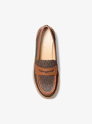Mocas&iacute;n Holland con logotipo exclusivo