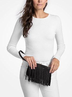 Petite pochette-bracelet Jet Set Travel en microsu&egrave;de de polyester &agrave; clous et &agrave; franges