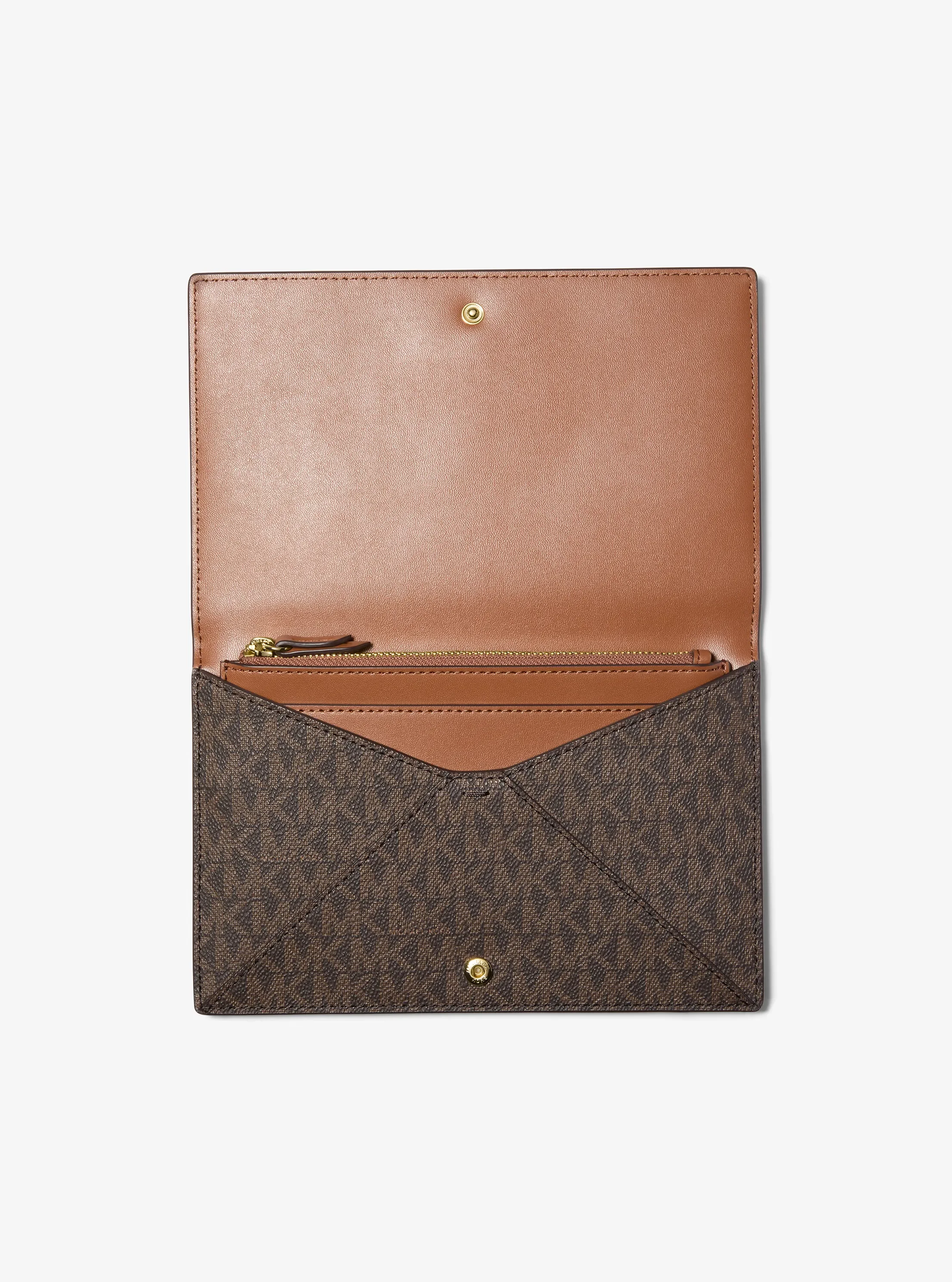 Женский клатч Michael Kors Jet Set Travel Signature Logo 2-in-1 Clutch, цвет: Коричневый — фото 2