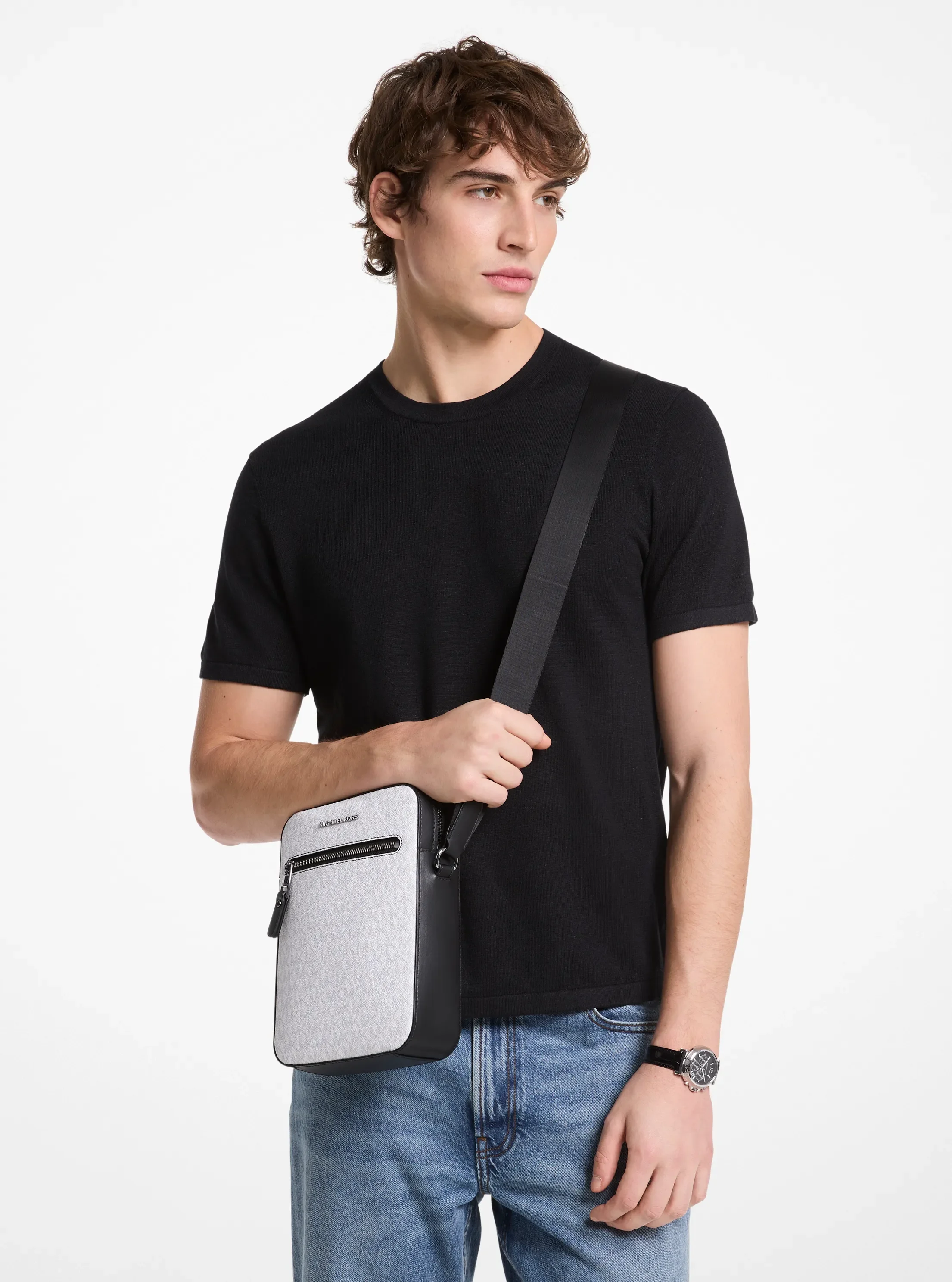 Женская сумка Michael Kors Varick Logo Flight Bag, цвет: Яркий белый — фото 3