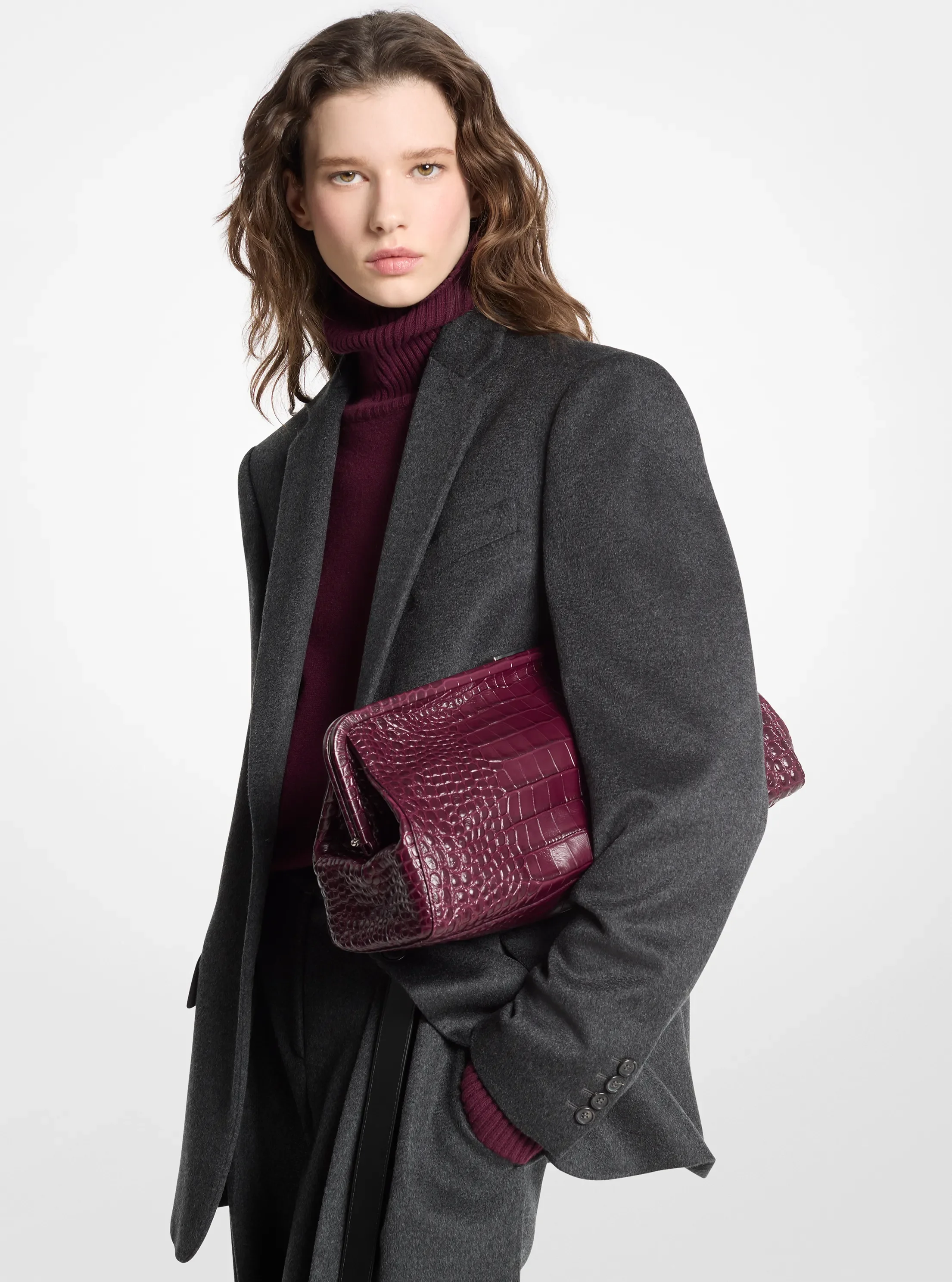 Женские сумки Michael Kors Angelica Large Crocodile Embossed Leather Frame Clutch — фото 4