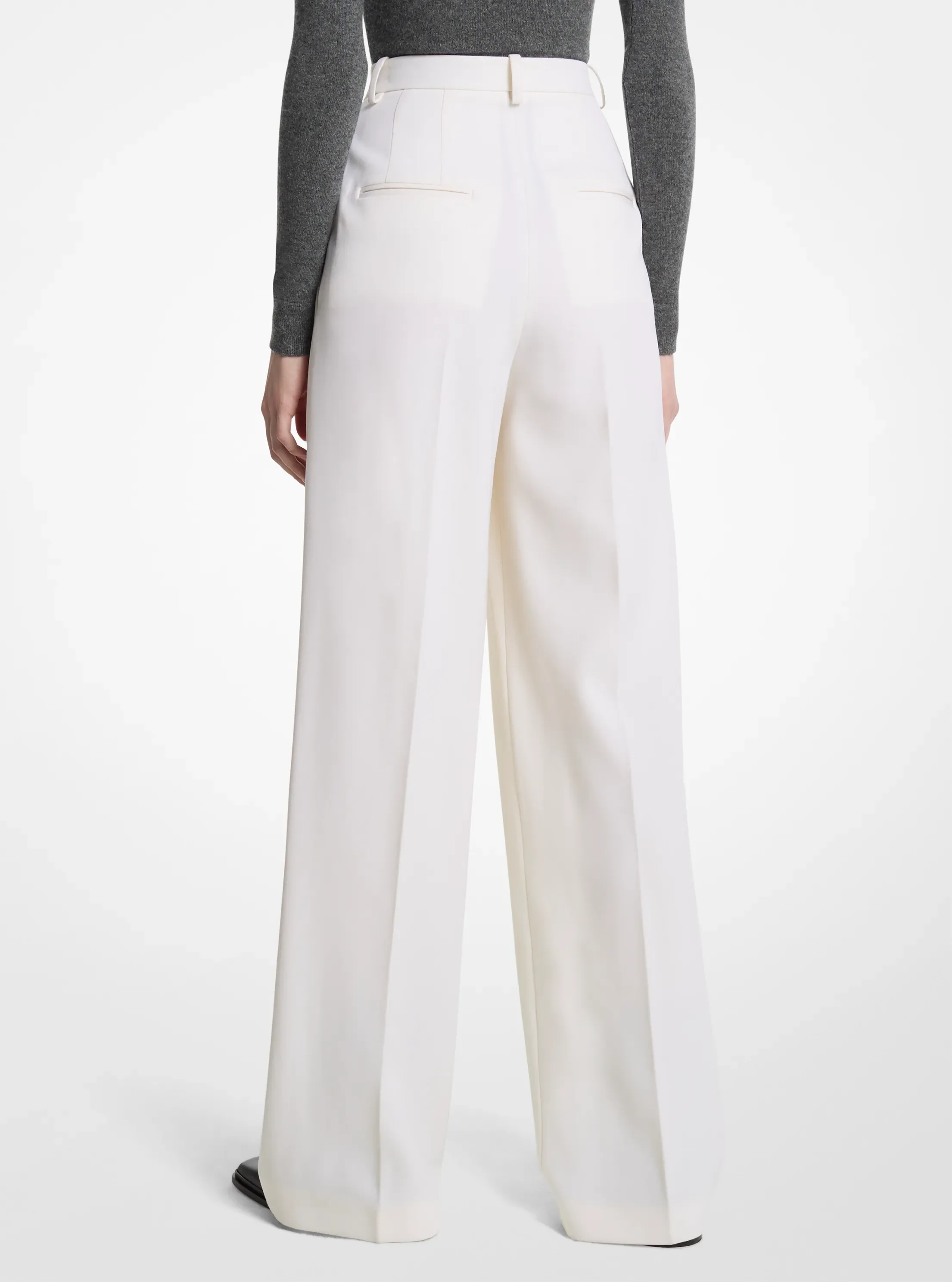 Женские брюки Michael Kors Wool Gabardine Pleated Slouch Trousers — фото 2