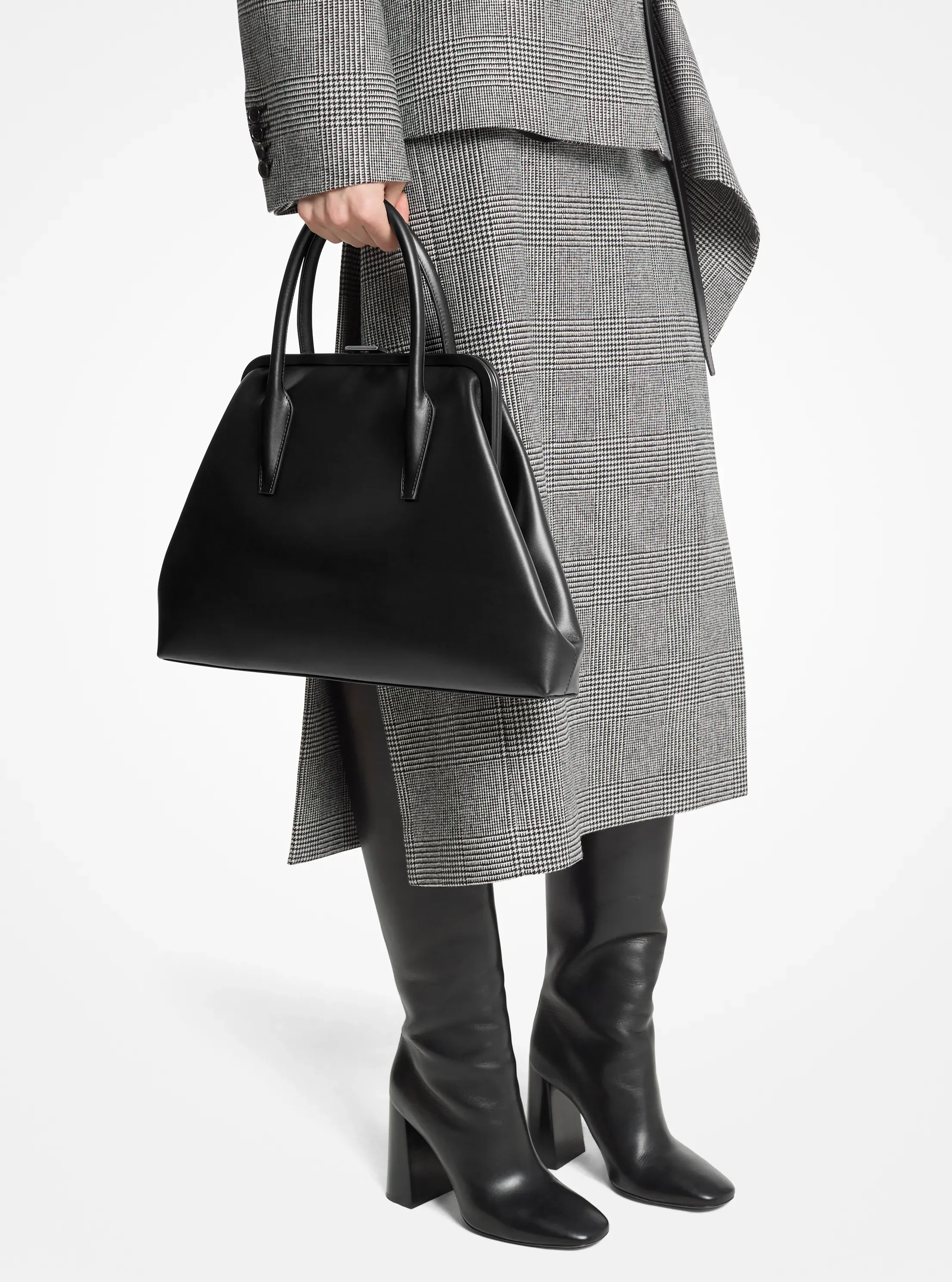 Женские сумки Michael Kors Sofia Large Leather Frame Satchel — фото 4