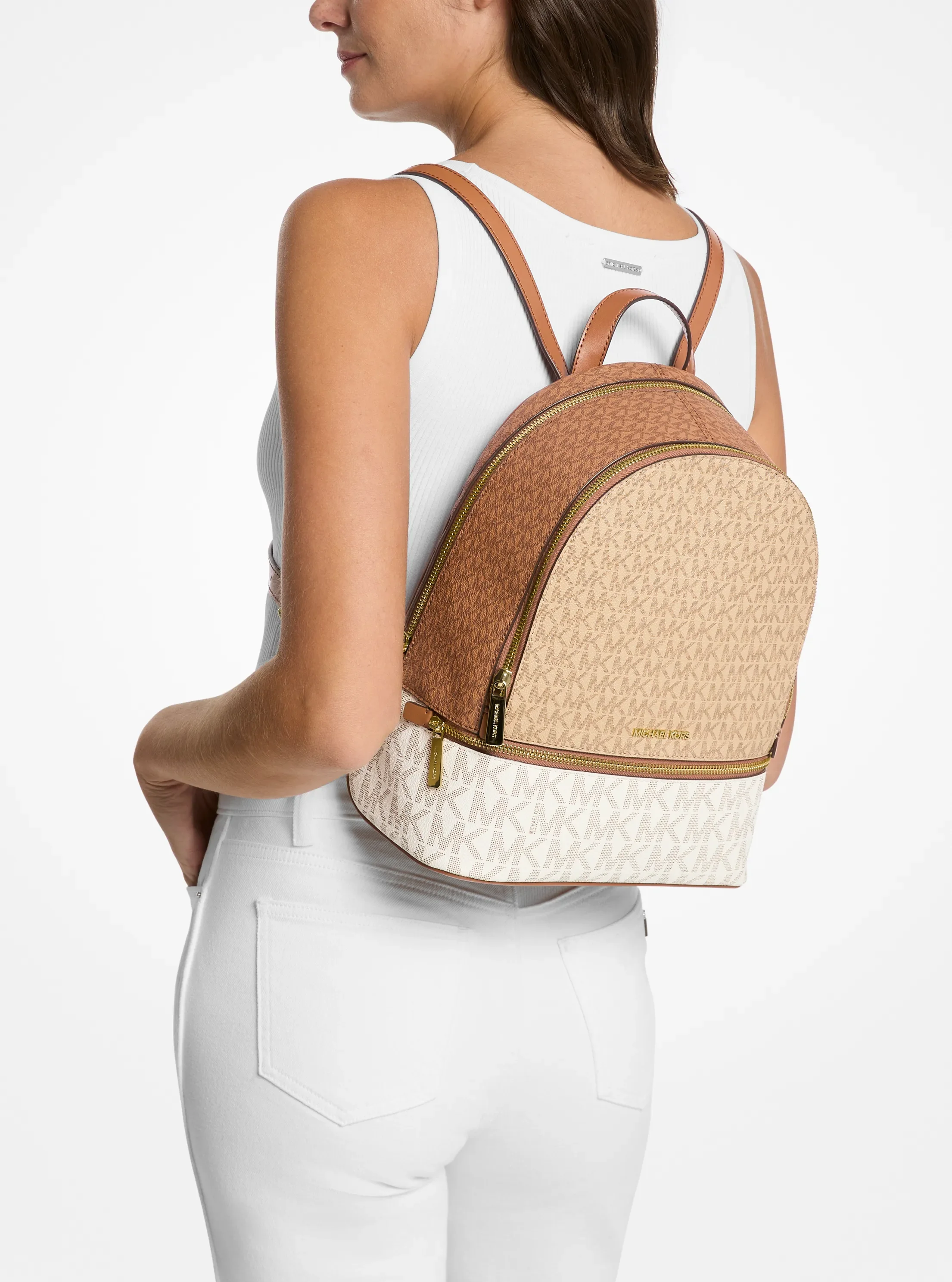Рюкзак Michael Kors Rhea Medium Color-Block Signature Logo, цвет: Верблюжий — фото 4