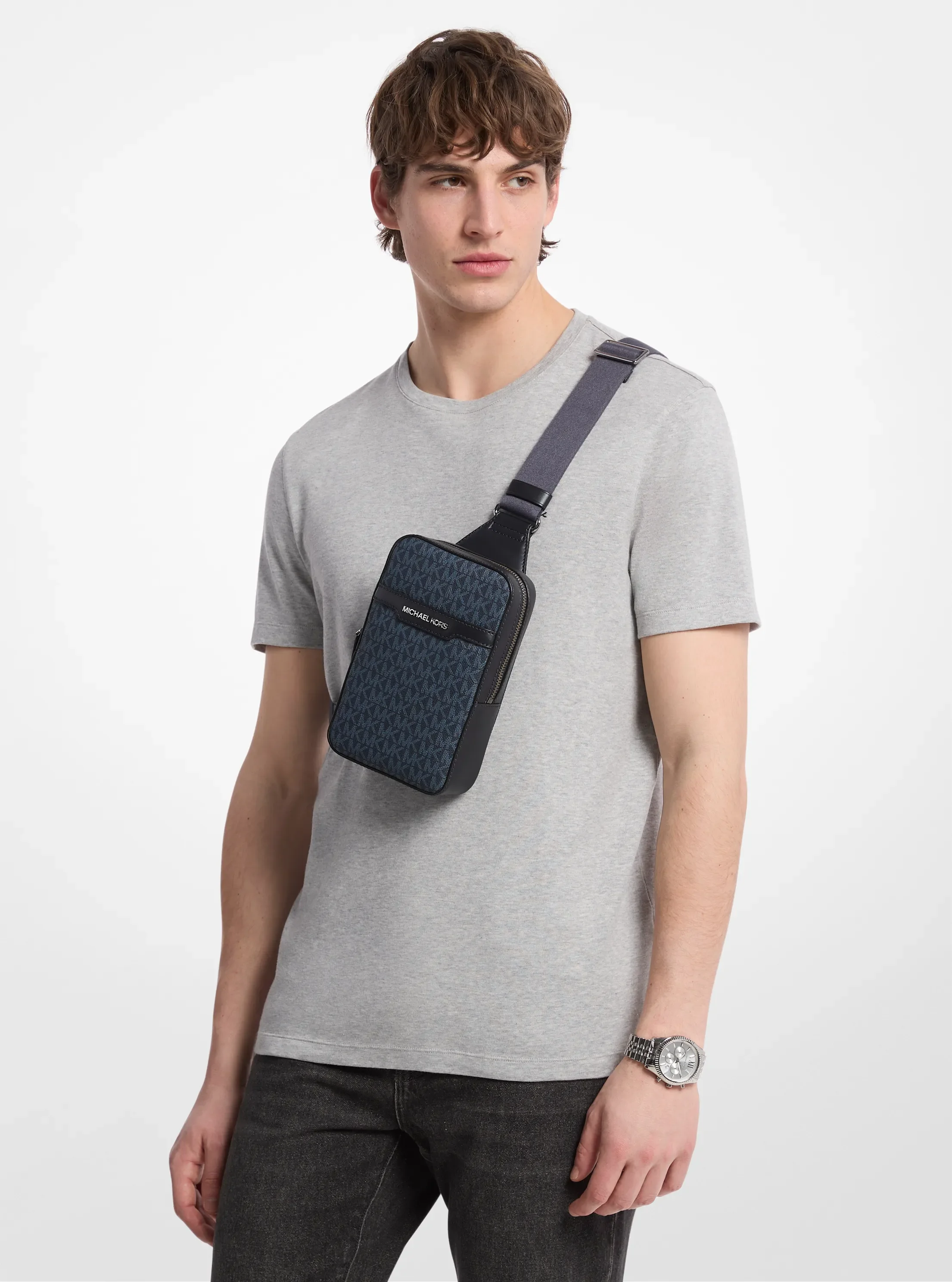 Сумка Michael Kors Cooper Medium Signature Logo Sling Pack, цвет: Admrl/Plblue — фото 6