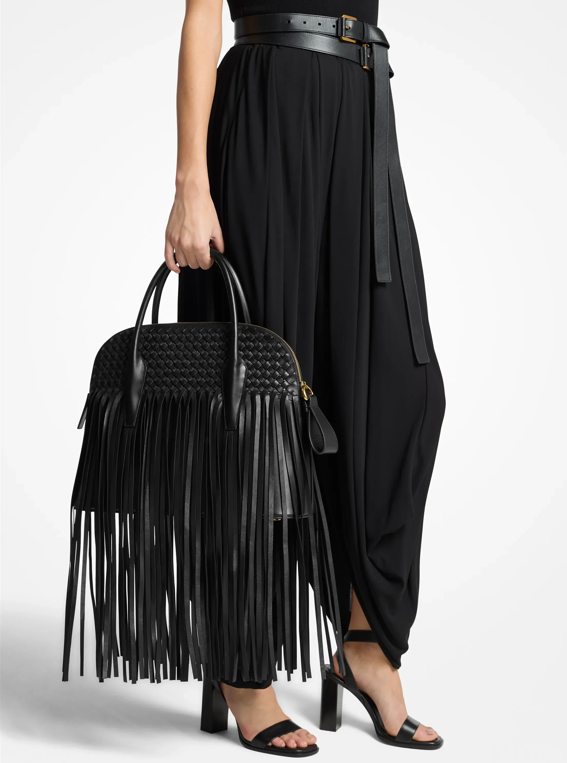 Женская сумка Michael Kors Kaitlin Large Fringed Woven Leather Dome Satchel, цвет: Чёрный — фото 3